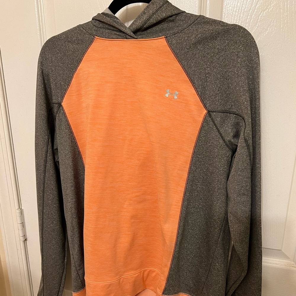 Under Armour Sweatshirt